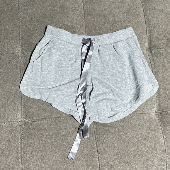 ❌SOLD❌🥰🥰Flora Nikrooz Ladies 3 Pieces Lounge Set🥰🥰 - Picture 9 of 10